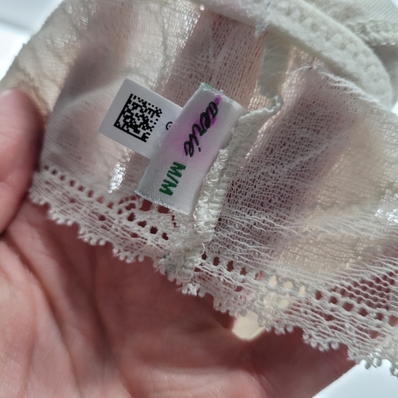 White Medium Aerie Bralette - Picture 3 of 3